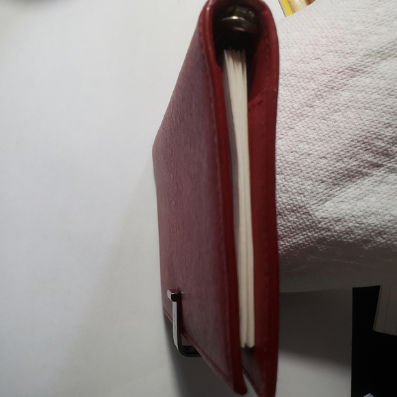 C8,021 Gucci Red Leather Address Book, Planner - Picture 10 of 11